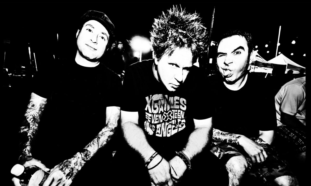 AGENT ORANGE – The Grey Eagle